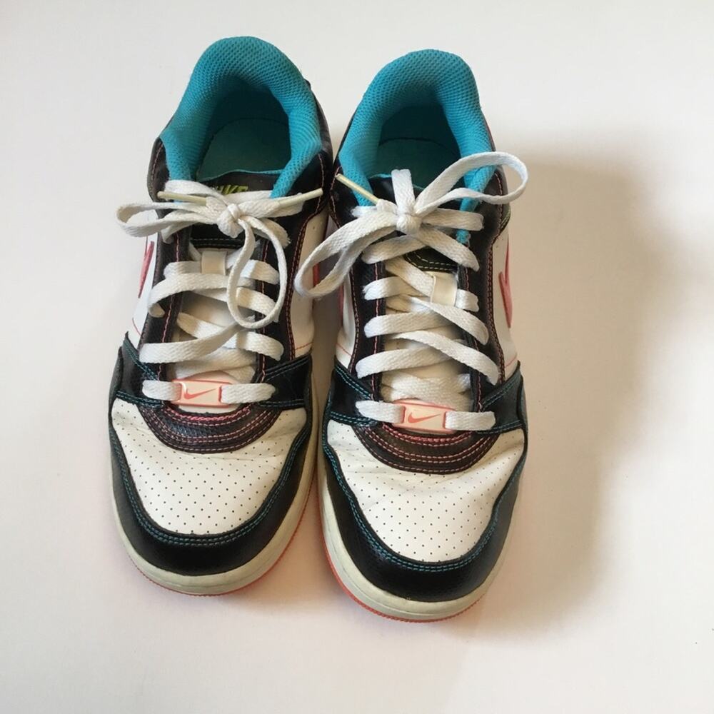 Nike Air Prestige III Blue & Pink Low Sneakers